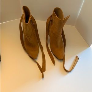 Banana Republic Women’s leather boots